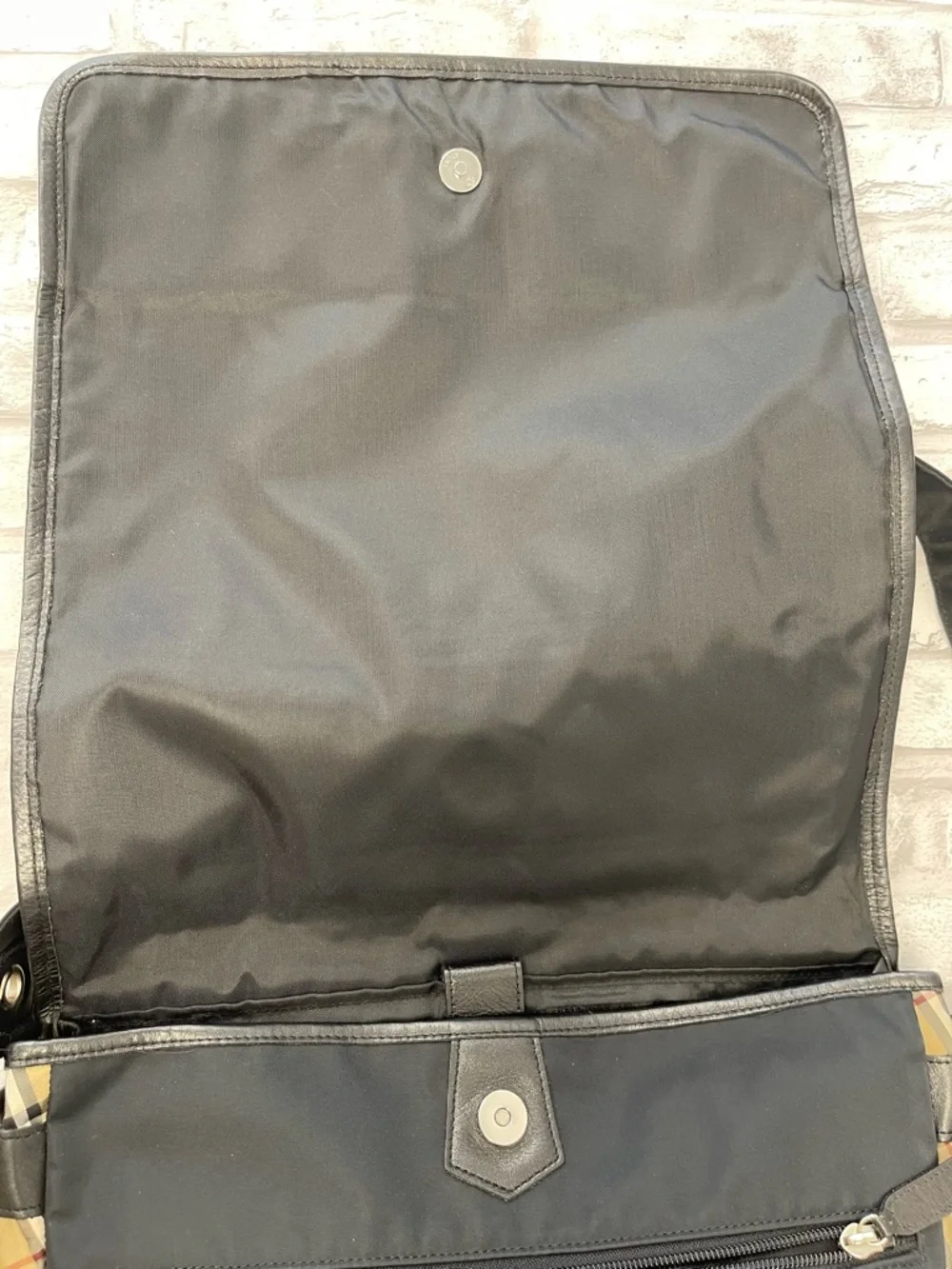 Burberry Vintage Nova Check Nylon/Leather Messenger Bag - Preowned